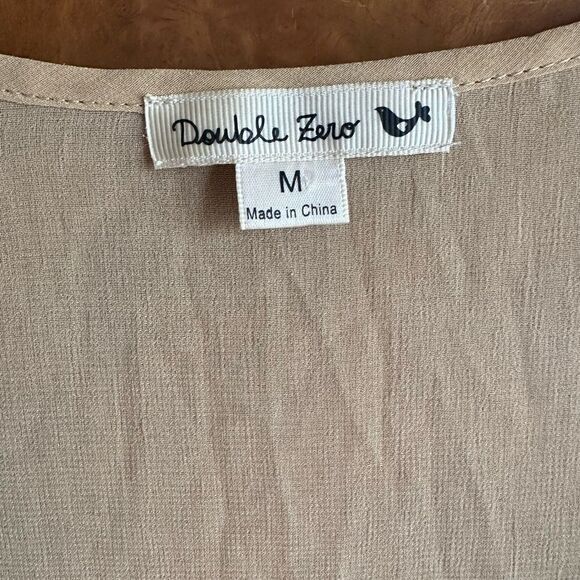 Gold sparkle boutique top - Picture 4 of 5